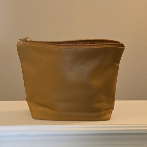 Revolution Holographic Makeup Set Bundle with Mustard Pouch - Picture 6 of 7